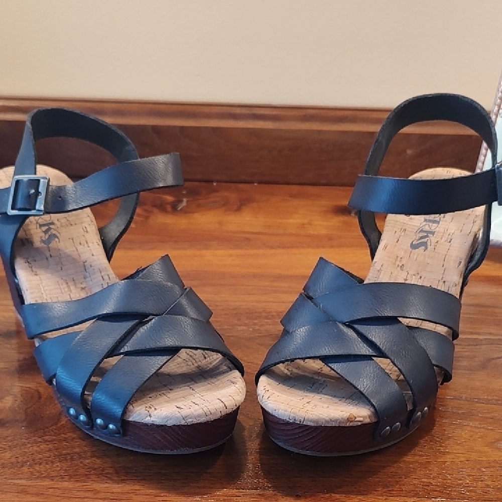 Elegant Dark Navy Strappy Sandals